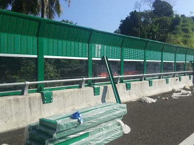 折臂式公路聲屏障